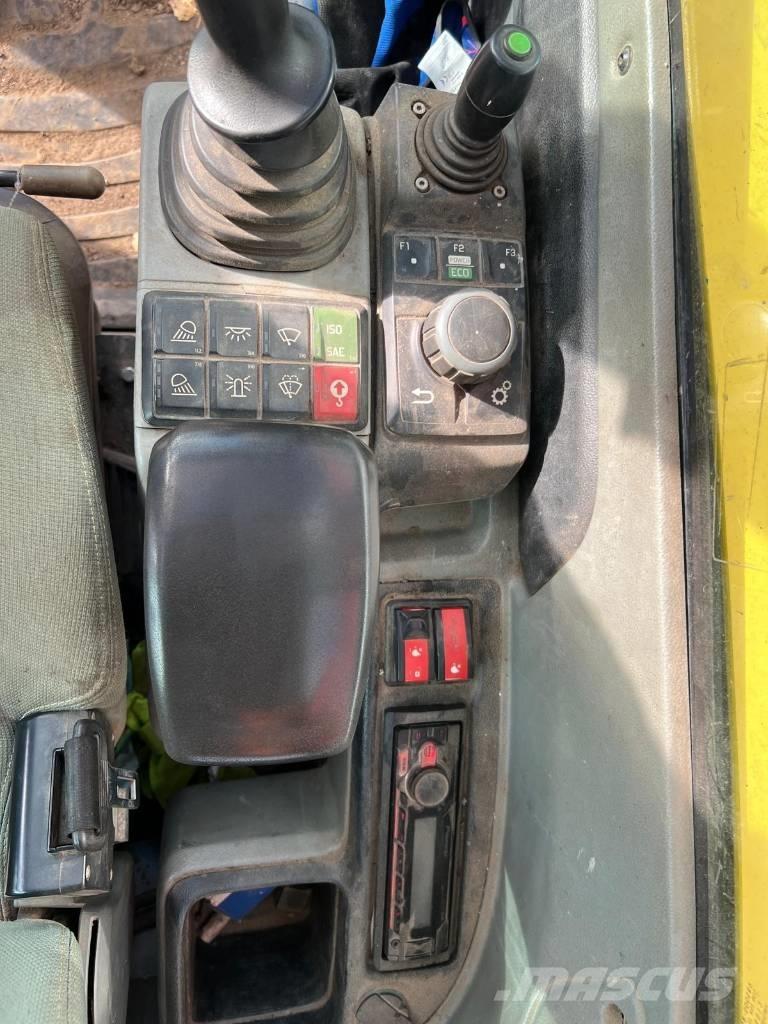 Neuson EZ 80 Közepes (midi) kotrók 7 t - 12 t