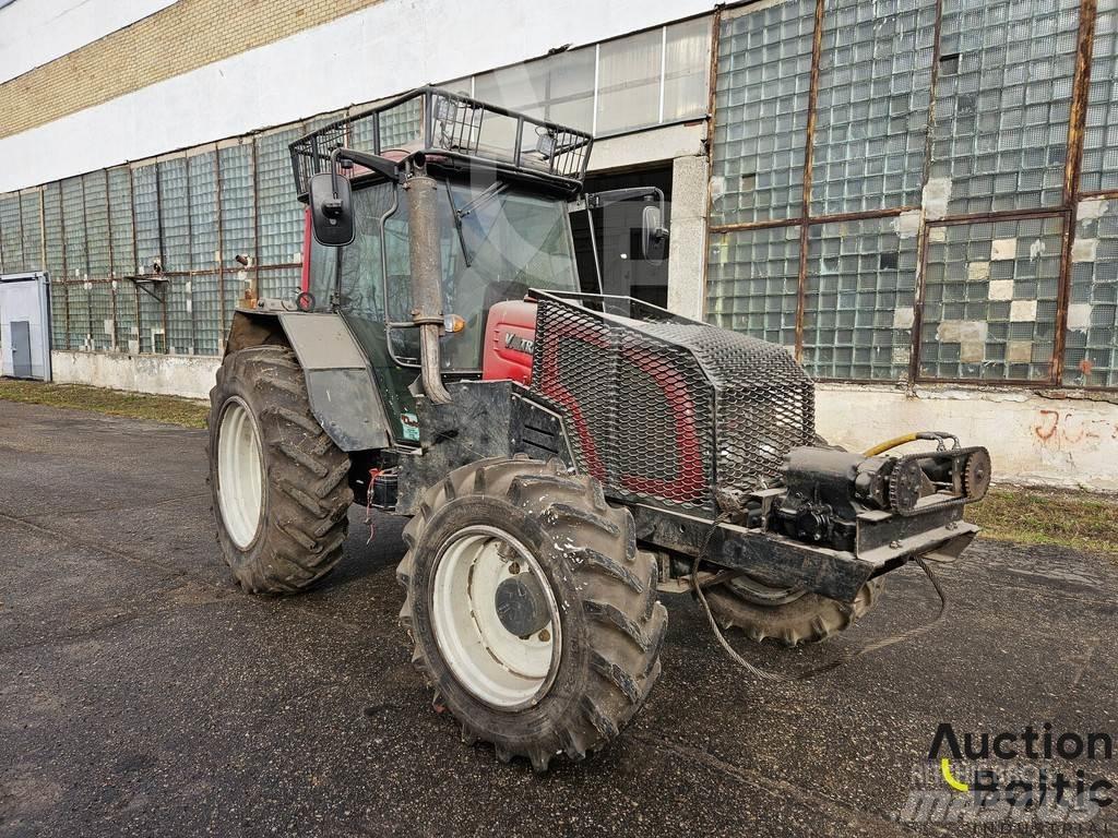 Valtra A 93H Traktorok