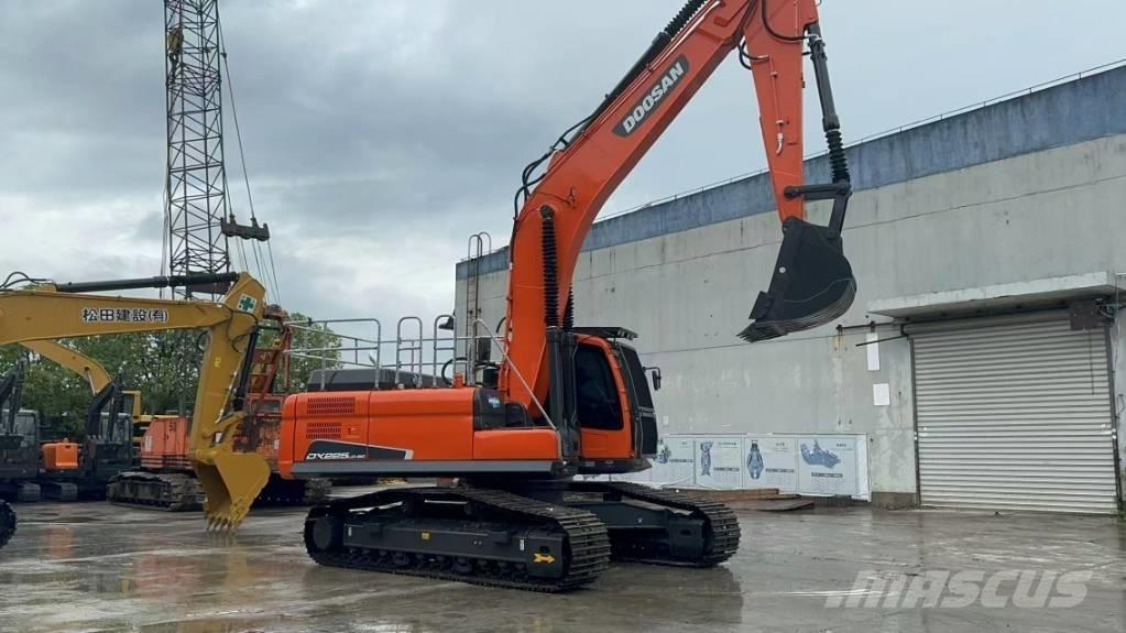 Doosan DX 225 LC Lánctalpas kotrók