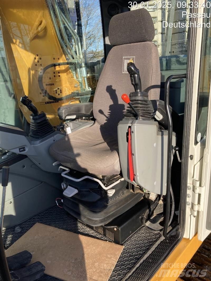 Liebherr R922 Lánctalpas kotrók