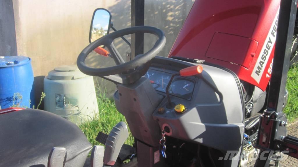 Massey Ferguson 1529 Traktorok