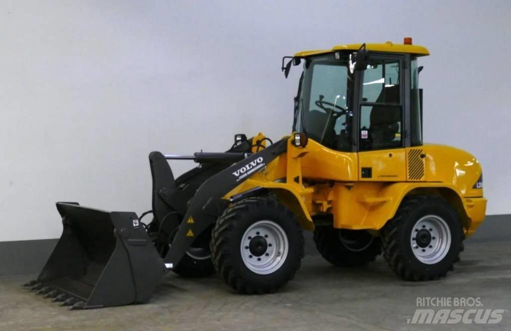 Volvo L 35 B - Z - 4x4 Gumikerekes homlokrakodók