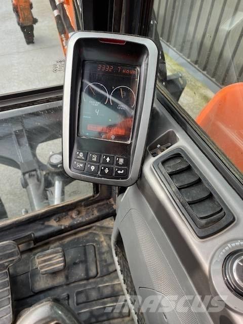 Doosan 85 Közepes (midi) kotrók 7 t - 12 t