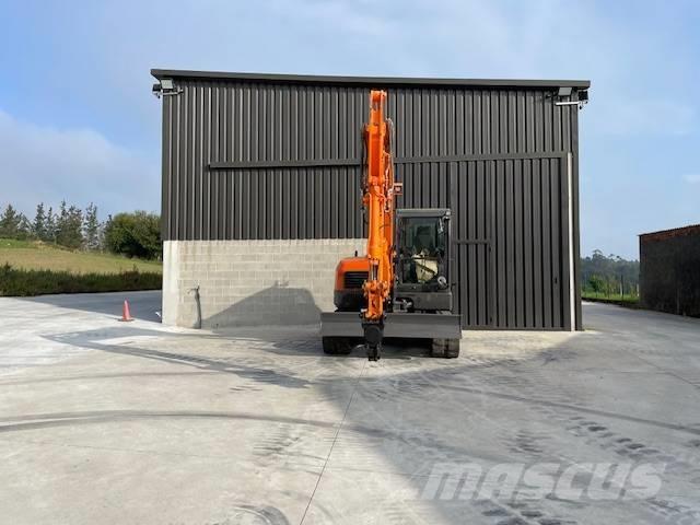 Doosan 85 Közepes (midi) kotrók 7 t - 12 t