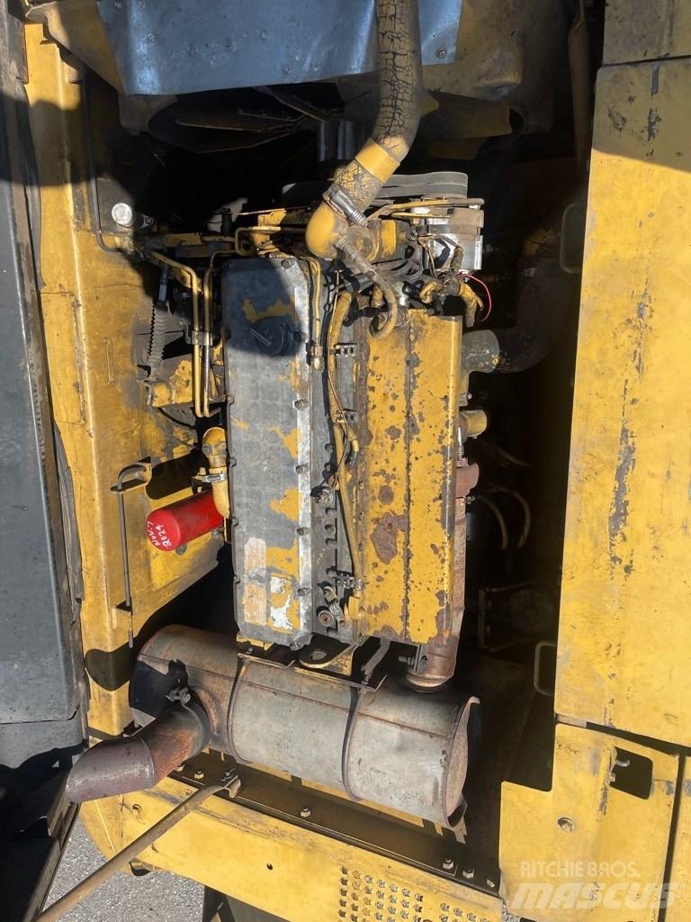CAT 325 B L Lánctalpas kotrók