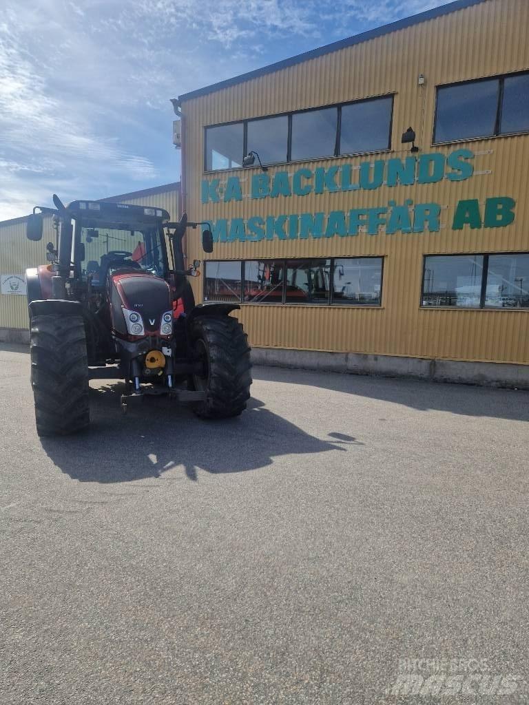 Valtra N143 Traktorok