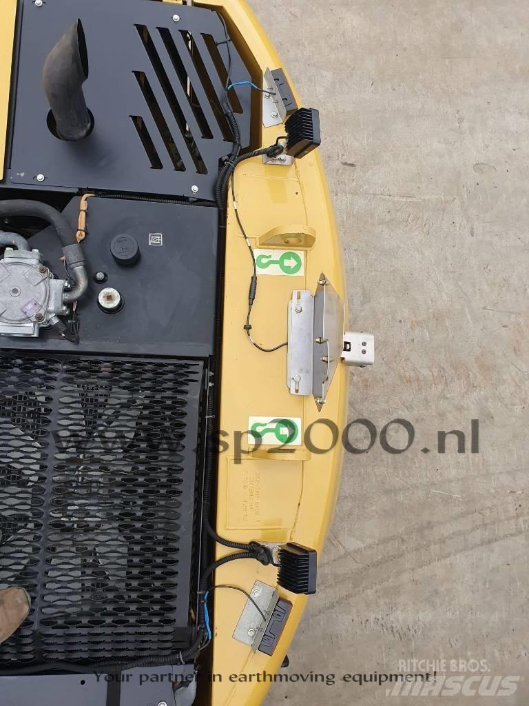 CAT M316D Gumikerekes kotrók