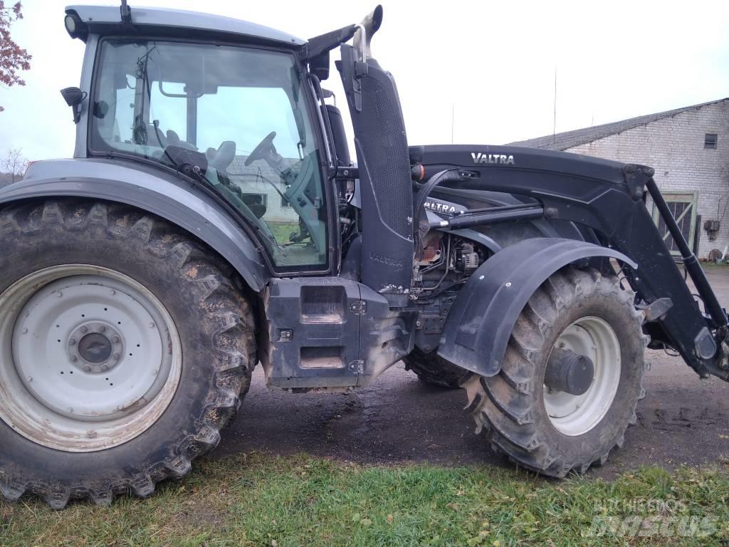 Valtra T 234 V Traktorok