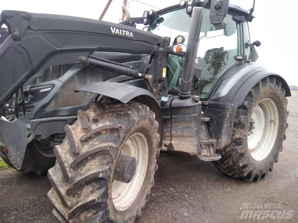 Valtra T 234 V Traktorok