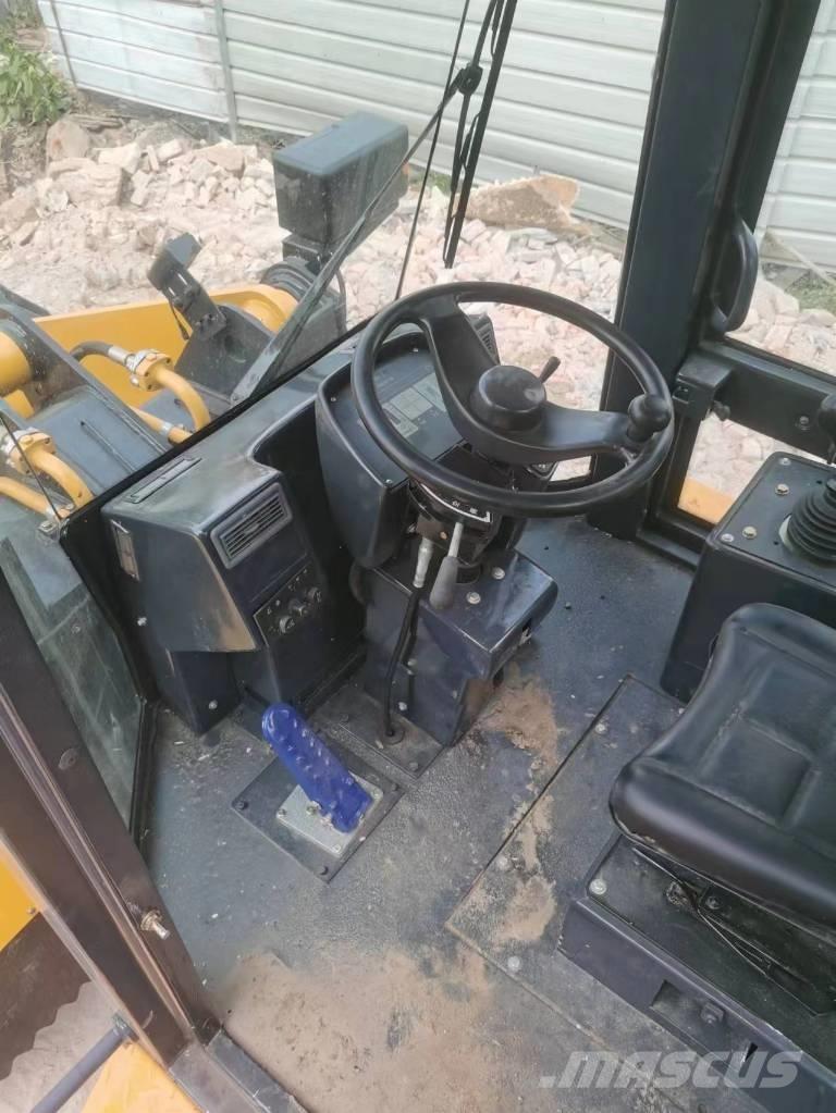 LiuGong 835 H Gumikerekes homlokrakodók