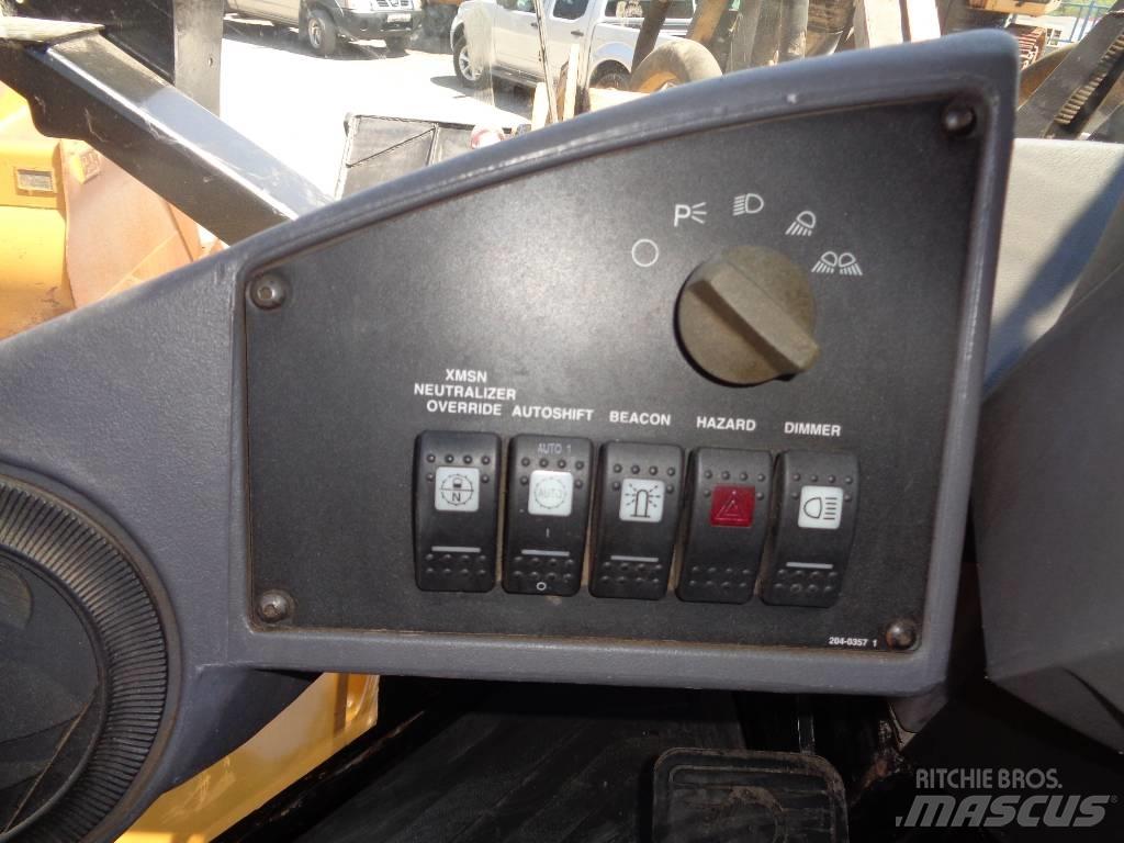 CAT 924 G Gumikerekes homlokrakodók