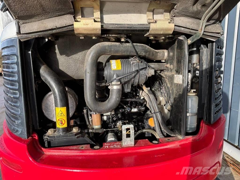 Takeuchi TB 23 R Mini kotrók < 7t