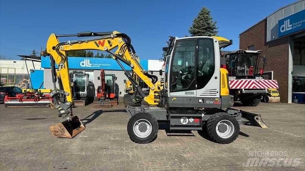 Wacker Neuson EW65 Speciális kotrók
