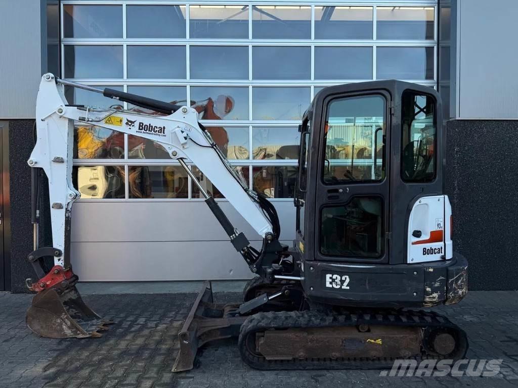 Bobcat E32 Mini kotrók < 7t