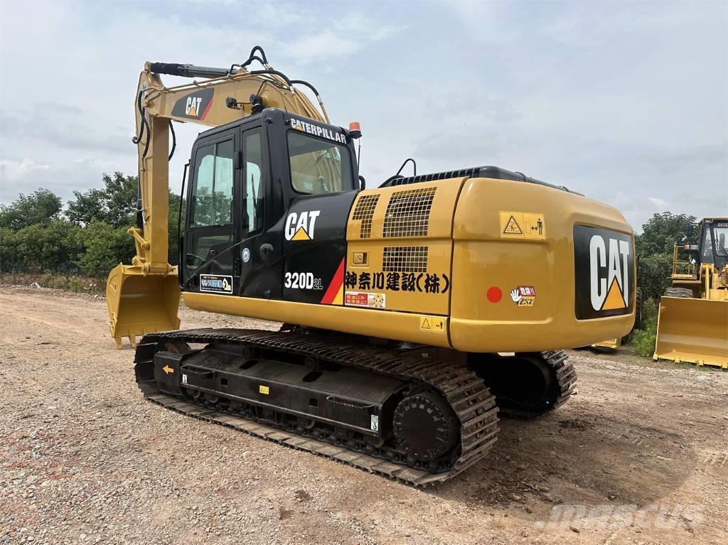 CAT 320 D L Lánctalpas kotrók
