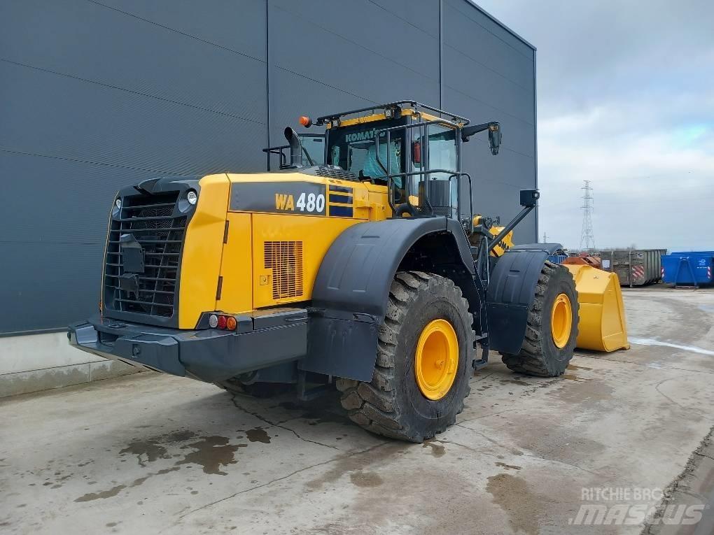 Komatsu WA480-8E0 Gumikerekes homlokrakodók