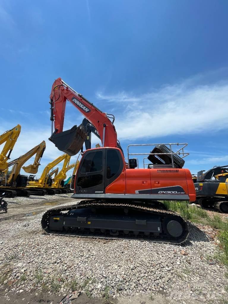 Doosan DX 300 LC Lánctalpas kotrók