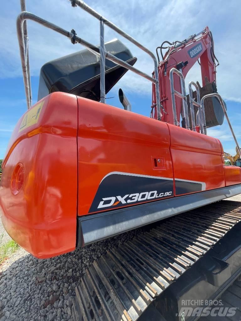 Doosan DX 300 LC Lánctalpas kotrók