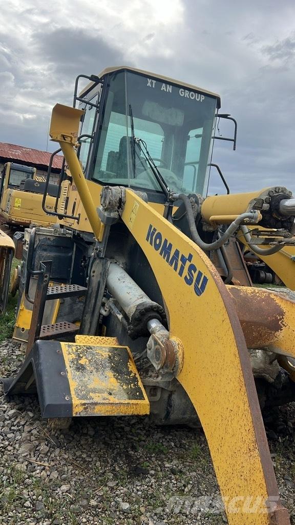 Komatsu WA 470-5H Lánctalpak, láncok és futóművek