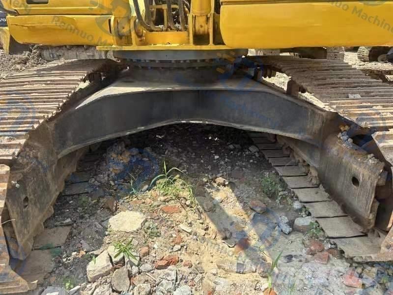 Komatsu PC220-7 Lánctalpas kotrók