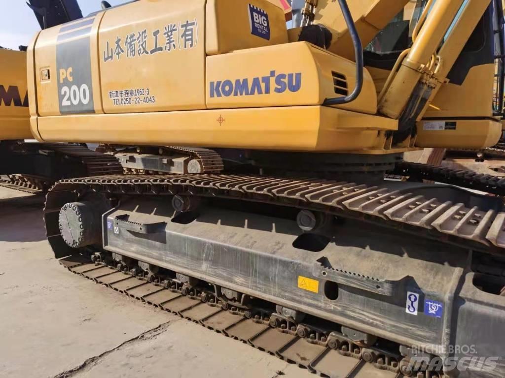 Komatsu PC 200-7 Lánctalpas kotrók