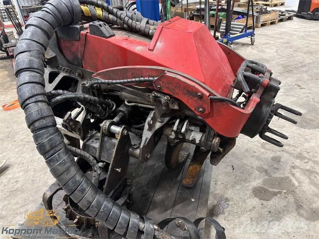 Komatsu C144 Betakarító fejek