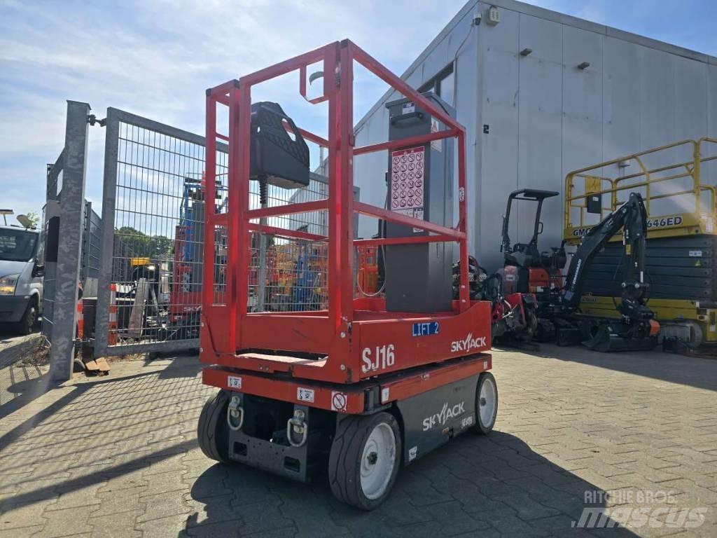 SkyJack SJ 16 Személyemelők