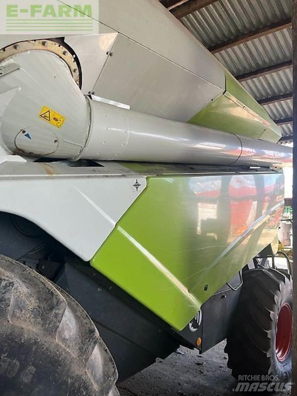 CLAAS tucano 470 Kombájnok