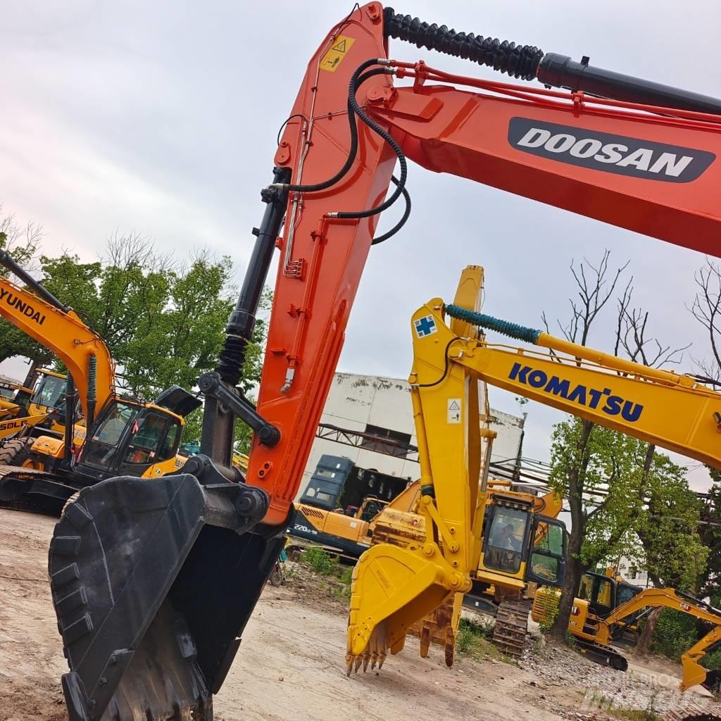 Doosan DX300 Lánctalpas kotrók