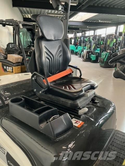 Mitsubishi FD25N3 Dízel targoncák