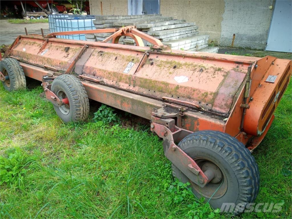 Kuhn NK 4801 Egyéb kommunális gépek