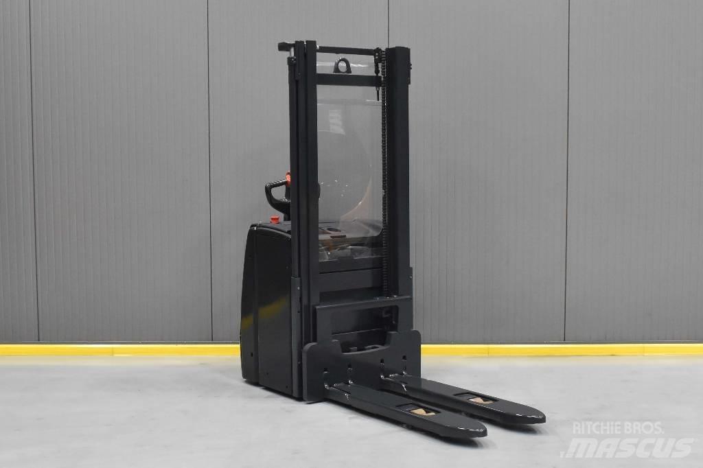 Linde L 14 Gyalogkíséretű targonca