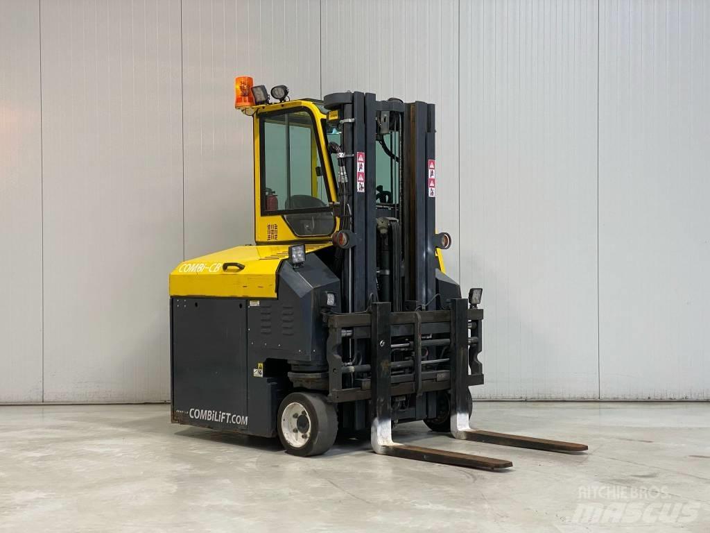 Combilift CBE2500 Tolóoszlopos négyutas targonca