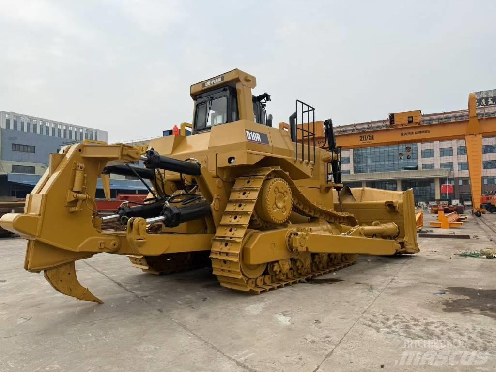 CAT D 10 R lánctalpas dózerek