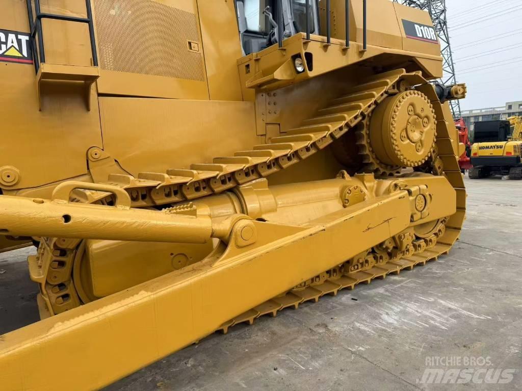 CAT D 10 R lánctalpas dózerek