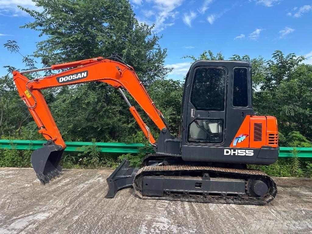 Doosan DH 55 Mini kotrók < 7t