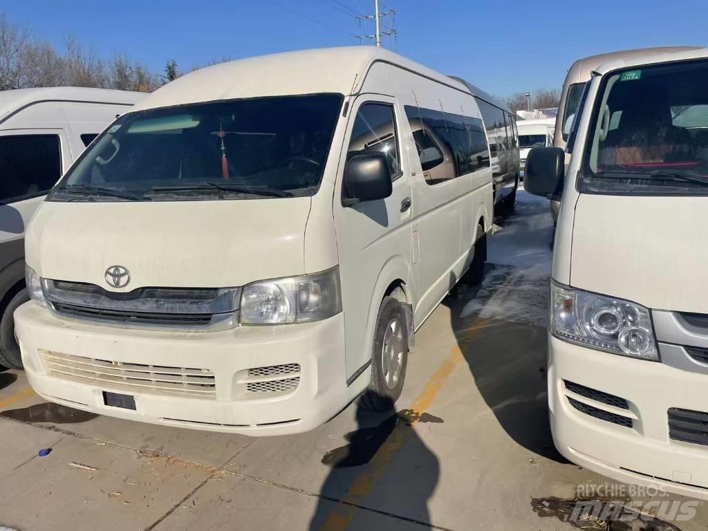 Toyota Hiace Távolsági buszok