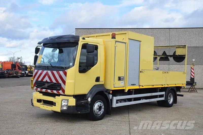 Volvo FL 250 Platós / Ponyvás teherautók