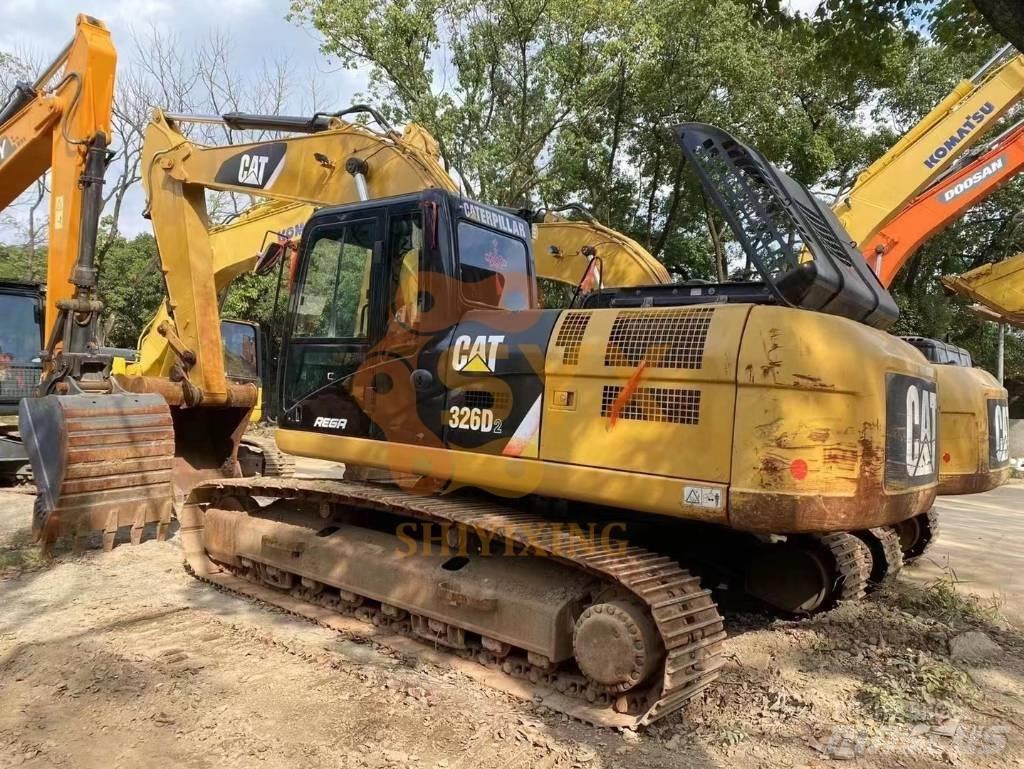 CAT 326 D2 Lánctalpas kotrók