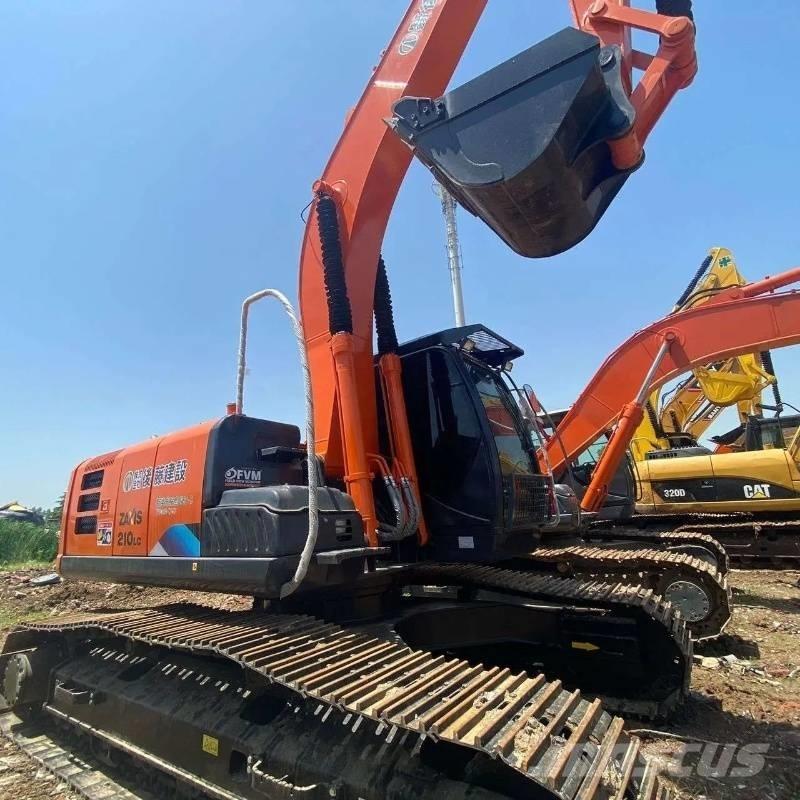 Hitachi ZX 210 Lánctalpas kotrók