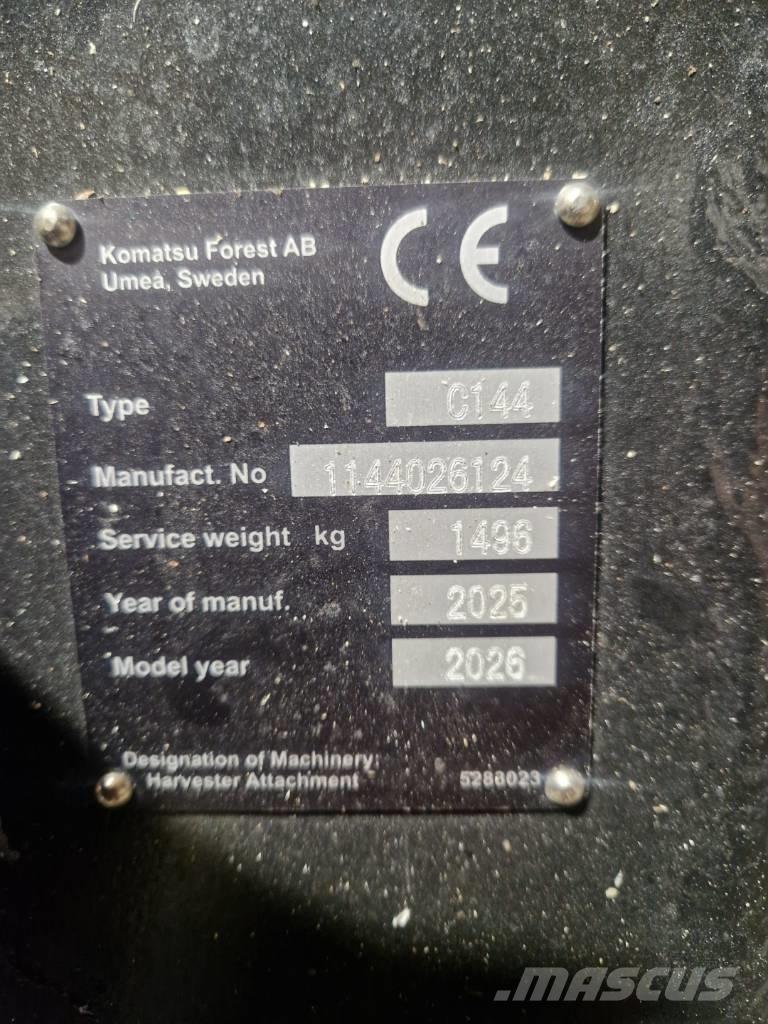 Komatsu C 144 Betakarító fejek