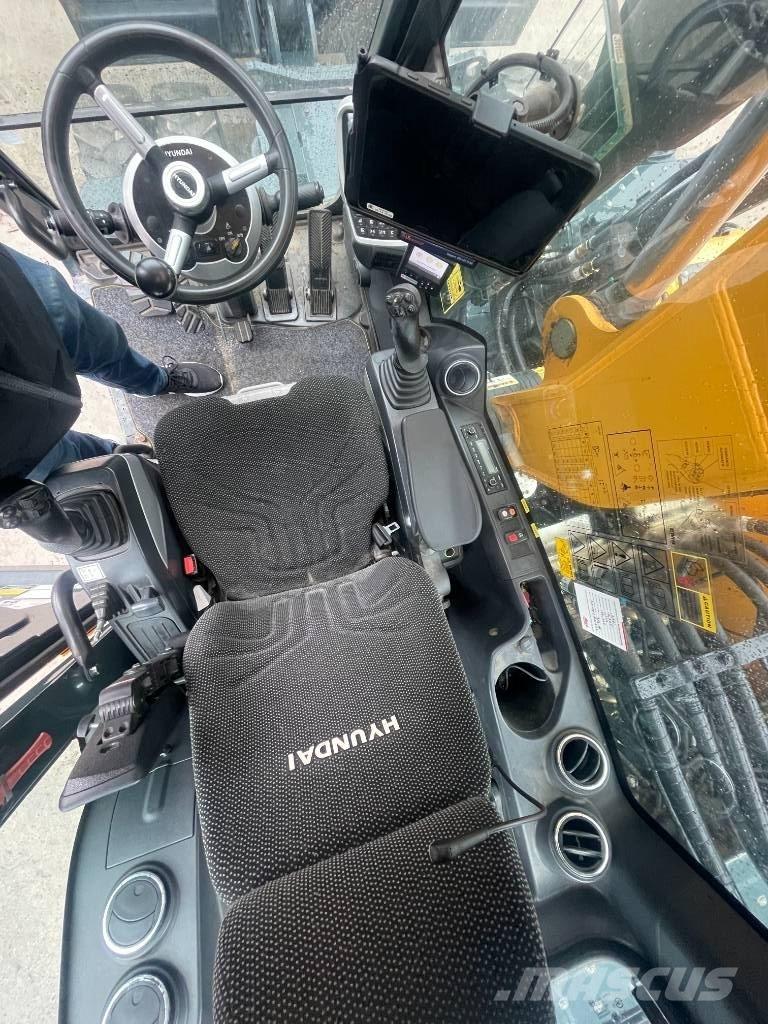 Hyundai HW160 Gumikerekes kotrók