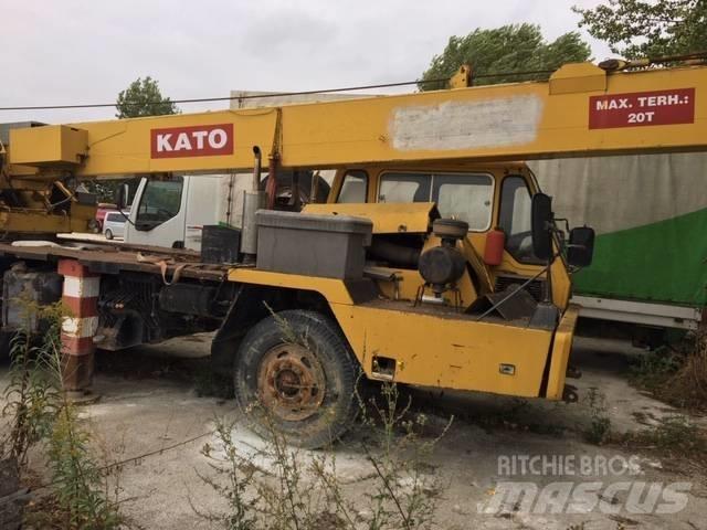 Kato KR 20 Mobil daruk