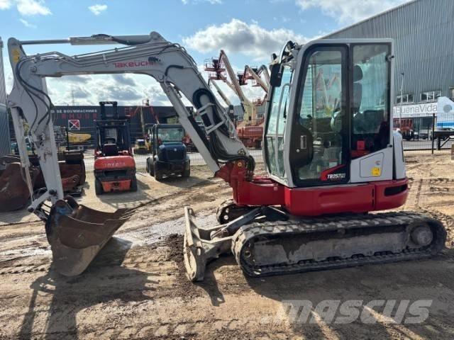 Takeuchi TB 257 FR Mini kotrók < 7t