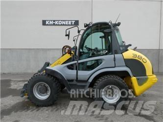 Kramer 380 Gumikerekes homlokrakodók