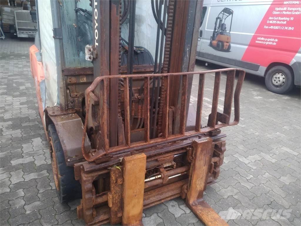 Toyota 40-8FD40N Dízel targoncák