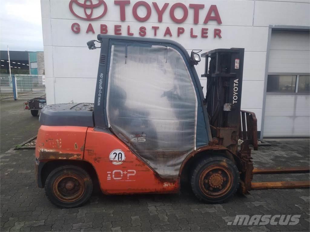 Toyota 40-8FD40N Dízel targoncák