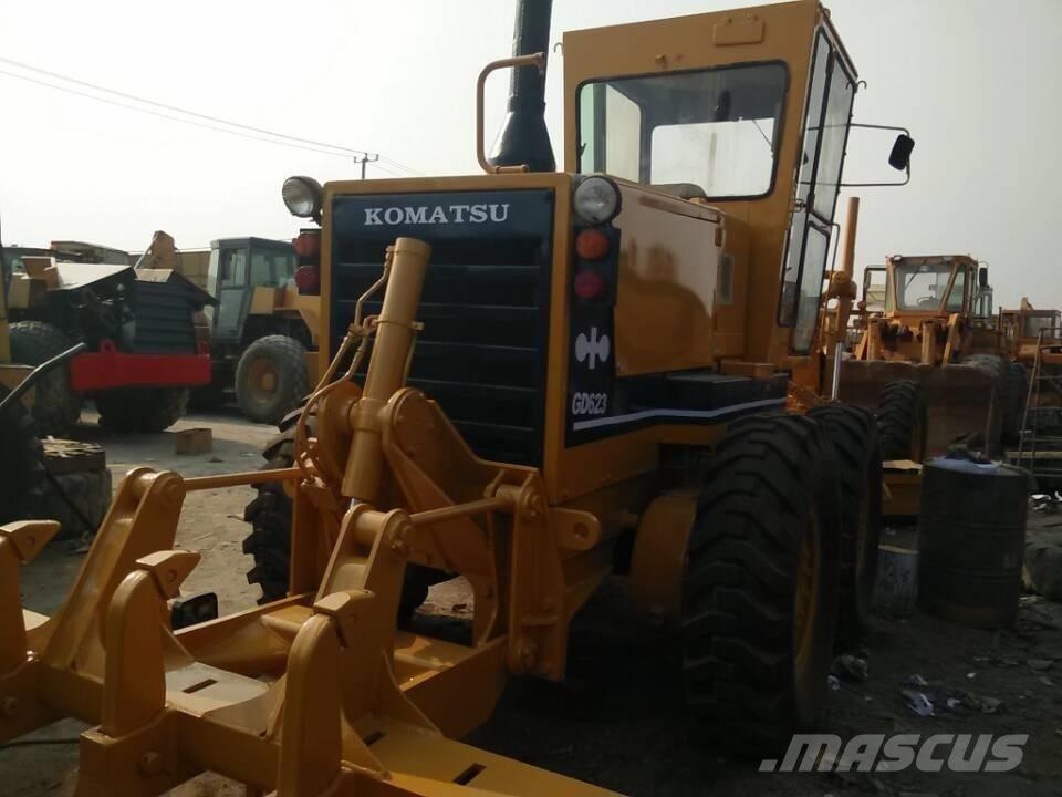 Komatsu GD 623 Gréderek