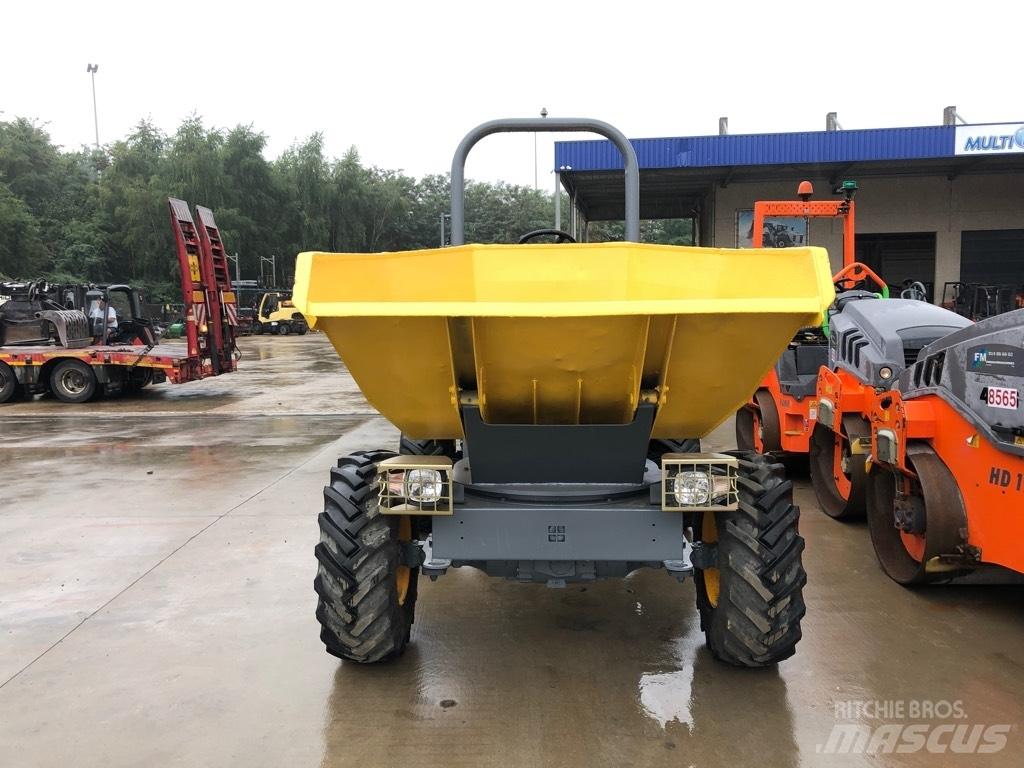 JCB 3TSTM Mezei dömperek