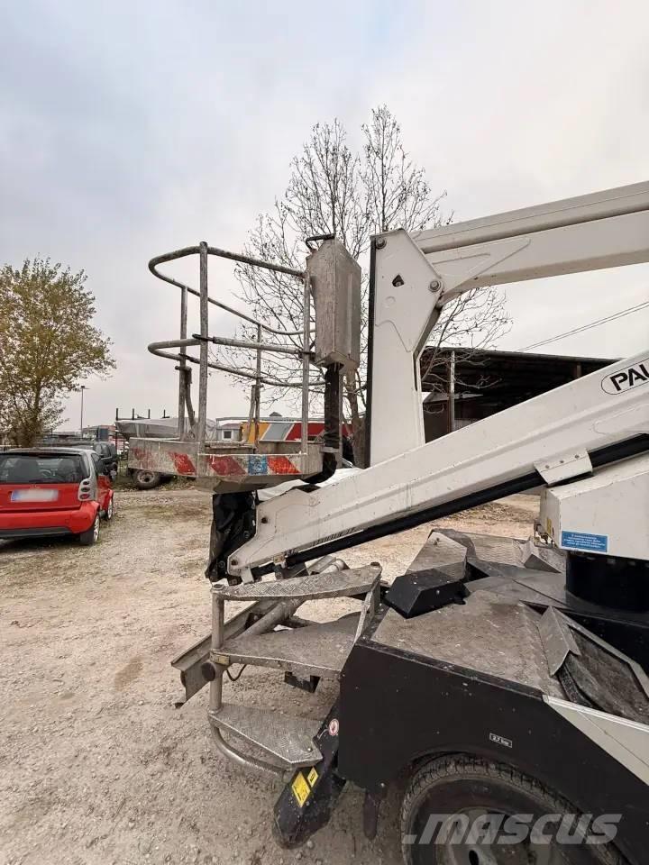 Palfinger P 240 A Teherautóra szerelt emelők és állványok